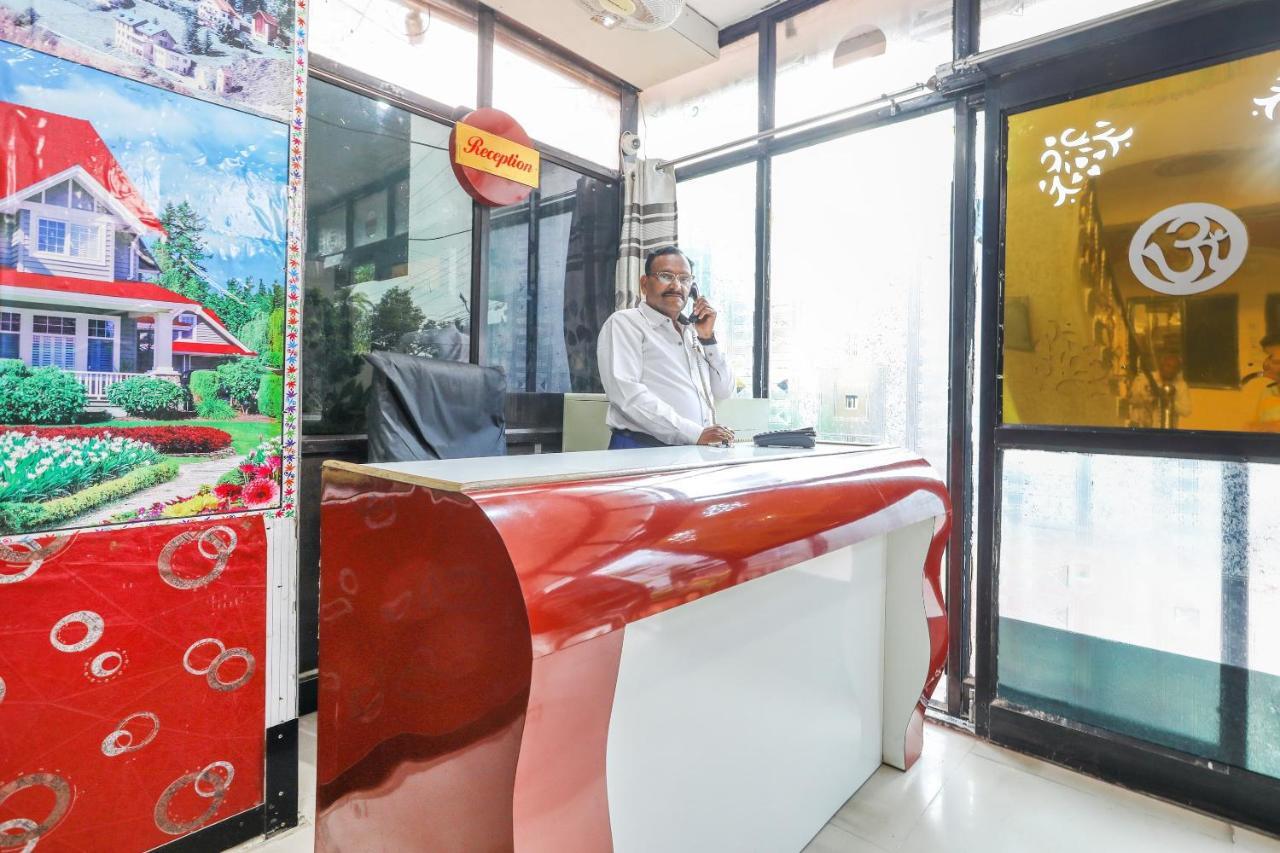Oyo 62194 Pleasure Palace Hotel Indore Eksteriør billede