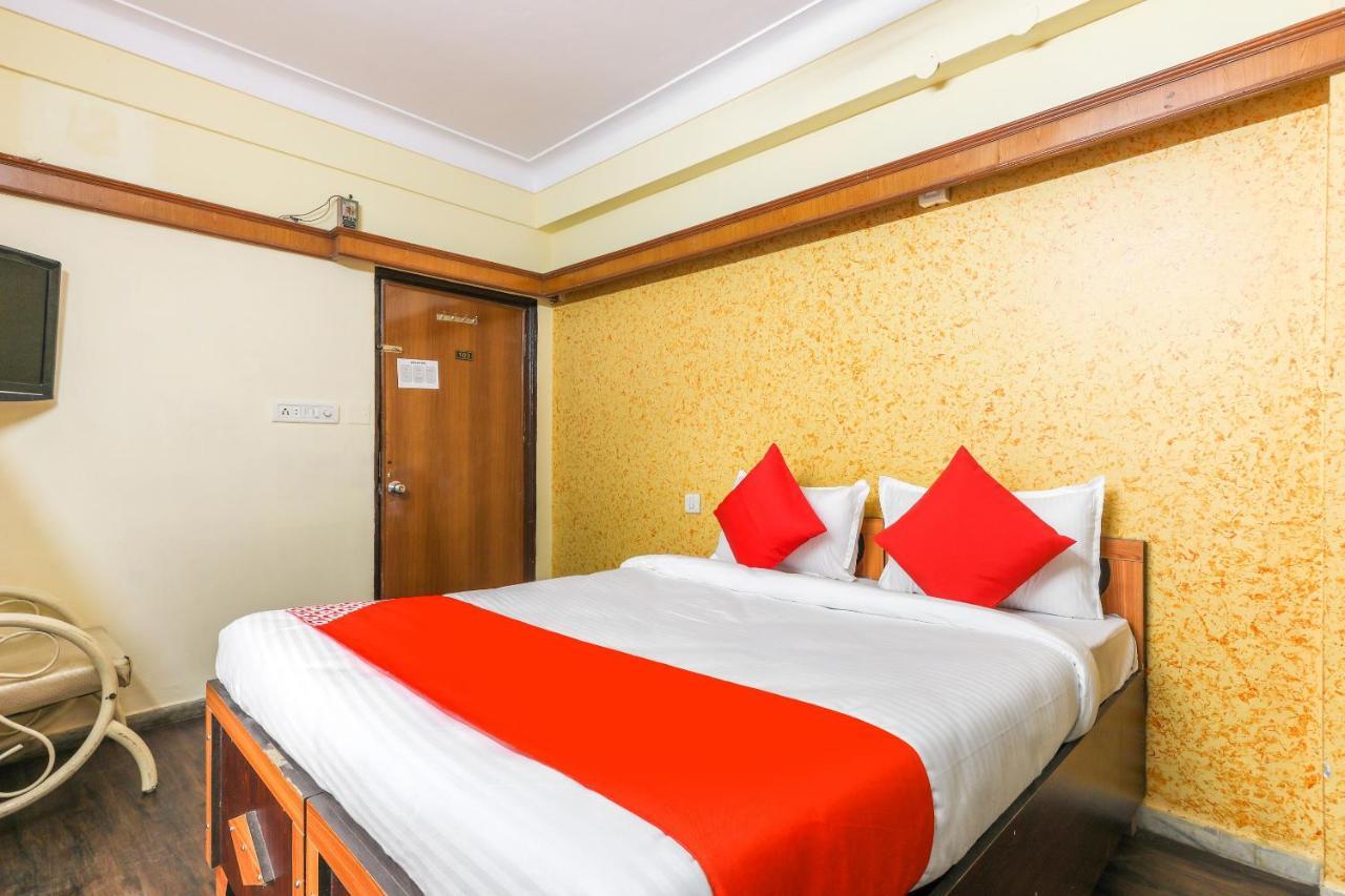 Oyo 62194 Pleasure Palace Hotel Indore Eksteriør billede