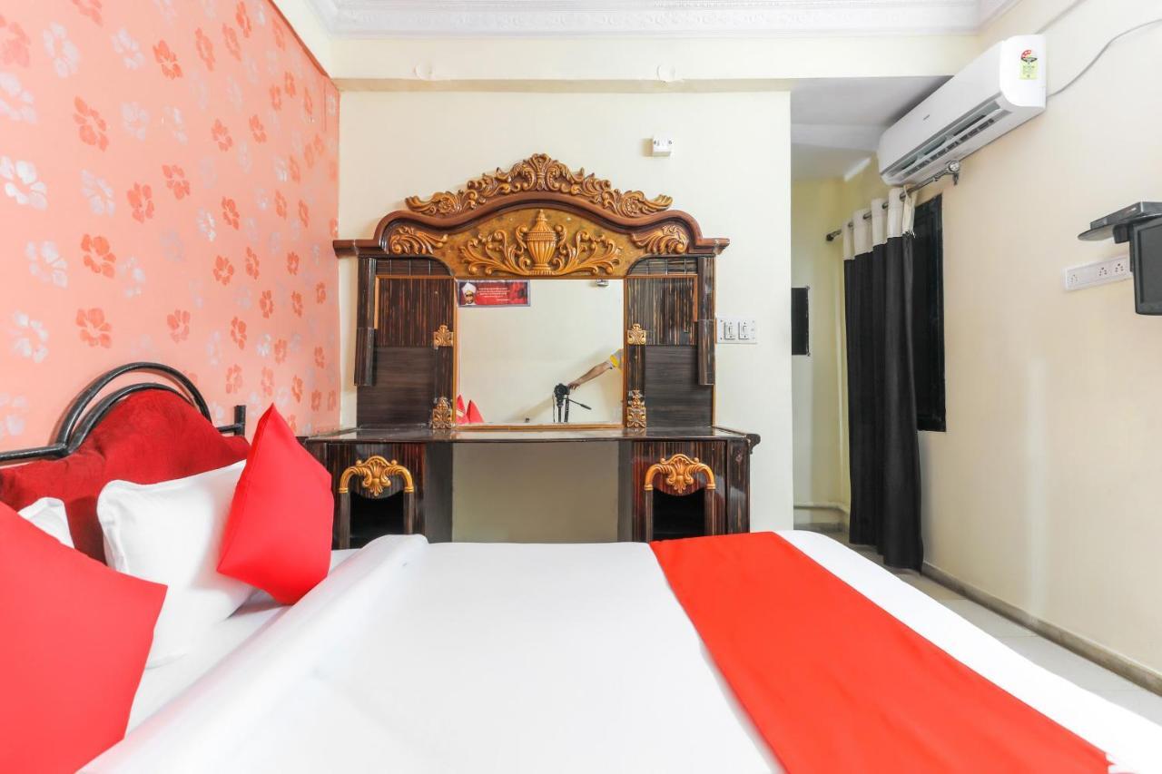 Oyo 62194 Pleasure Palace Hotel Indore Eksteriør billede